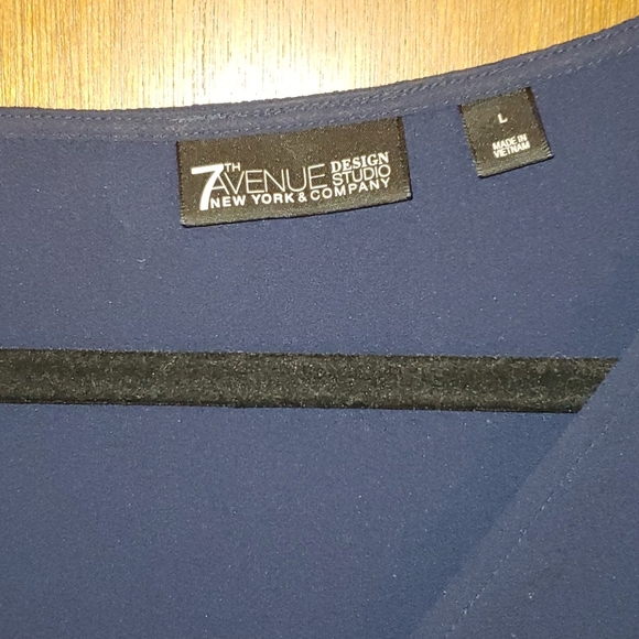 Dress shirt - Picture 2 of 3